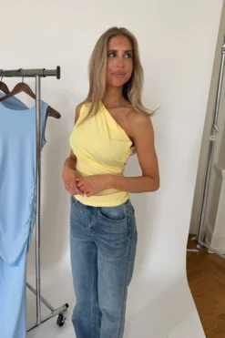 AndreaIC Top