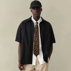 Globe loose ss shirt