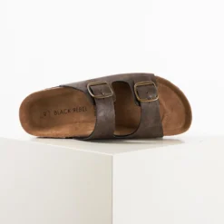 Lakers sandal