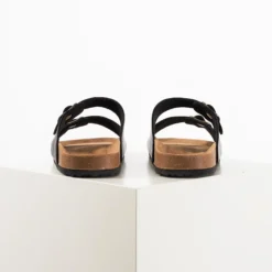 Lakers sandal
