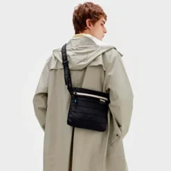 Lightweight daybag