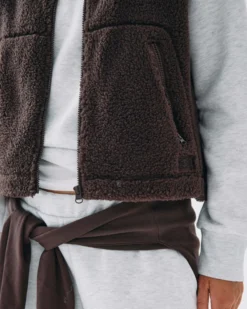 NMMASEY SHORT TEDDY VEST
