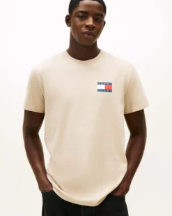 TJM ESSENTIAL FLAG TEE