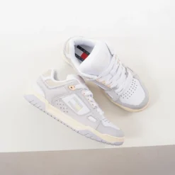 Tommy wmn skate low