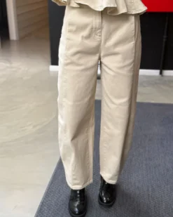 VICHIA HW BARREL JEANS
